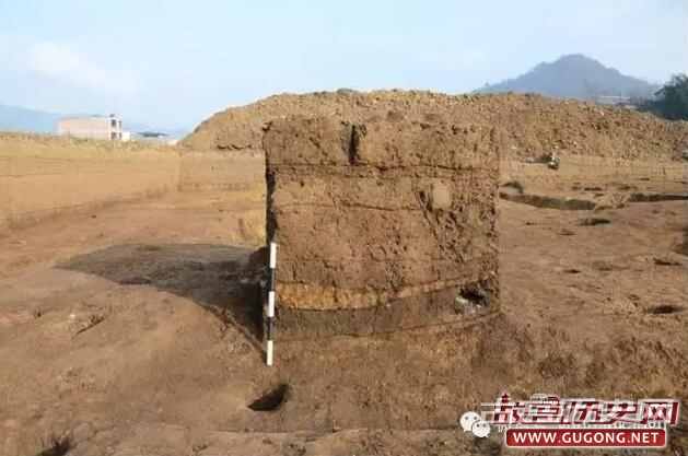 云南牡宜遗址发现积炭和合葬两种丧葬习俗
