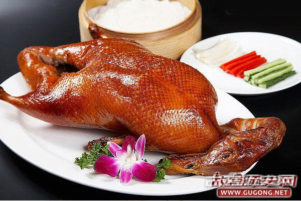 北京烤鸭是谁发明的美食？