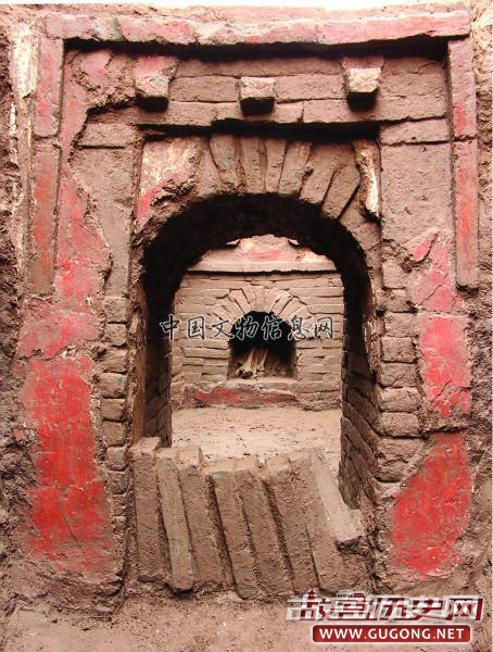 山西太谷南畛墓地发现金元砖室墓和清代家族墓