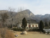 “山呼万岁”还是“三呼万岁”?