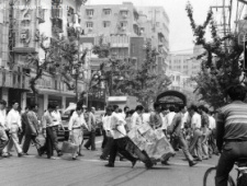 老照片：二十年前 大街上的你我他