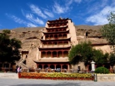 危难时刻周总理顾全大局使敦煌莫高窟保存完整