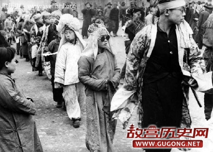 老照片记录五十年前的春节，年味非常浓