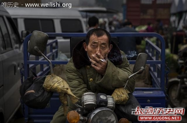 中国“烟民”往事：香烟下的中国