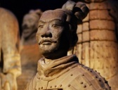 秦朝的兵马俑是怎么做出来的？