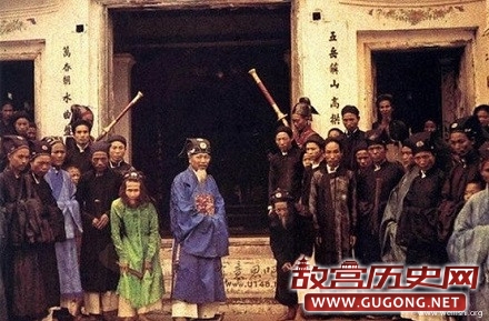 最早的彩色照片：1909年风雨飘摇的中国