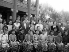 老照片揭秘真实的“金陵十三钗”