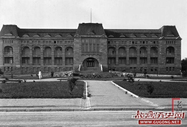 青岛老照片：曾经的德国胶澳总督府
