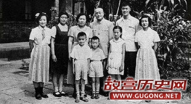 刘伯承告诫子女:不要做“红墙里的贵族”