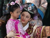 《甄嬛传》里的小毛孩胧月为何如此有心机?竟帮甄嬛陷害皇后!