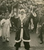 罕见日本圣诞节老照片：从违和低素质到有爱