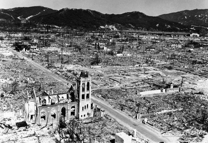 罪有应得！老照片记录原子弹爆炸前后的广岛