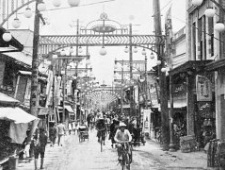 老照片记录原子弹爆炸前后的日本广岛