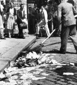 一战后形同废纸的德国纸币被用来烧饭贴墙