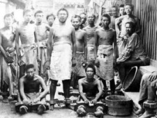 英国人镜头下的义和团：义士在刑场被处斩 被俘壮士有骨气