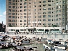 1950年的上海老照片：壮观的百老汇大厦