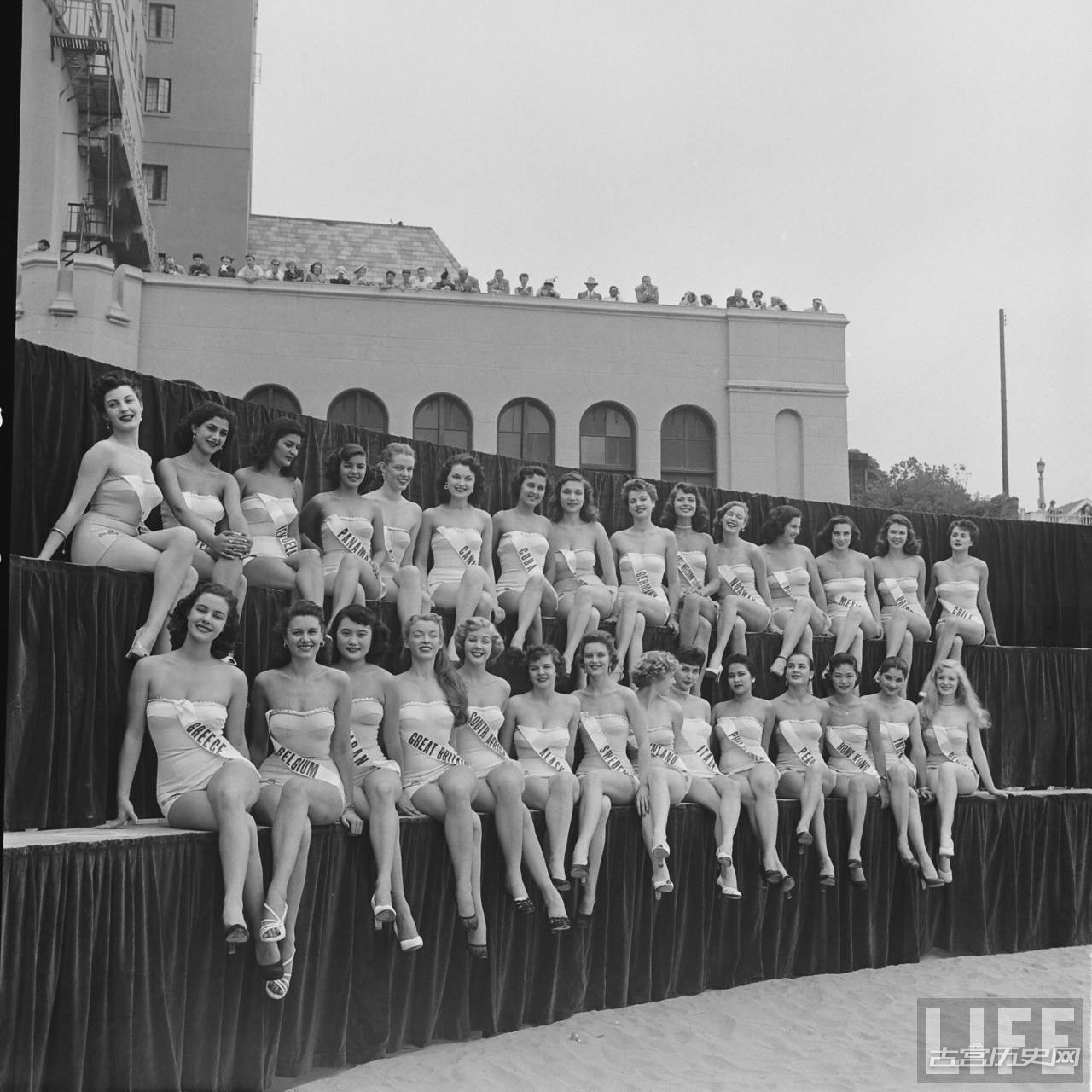 1952年首届世界环球小姐选美赛投降没几年的日本也参加了