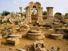 为什么圆明园被烧紫禁城却完好无损